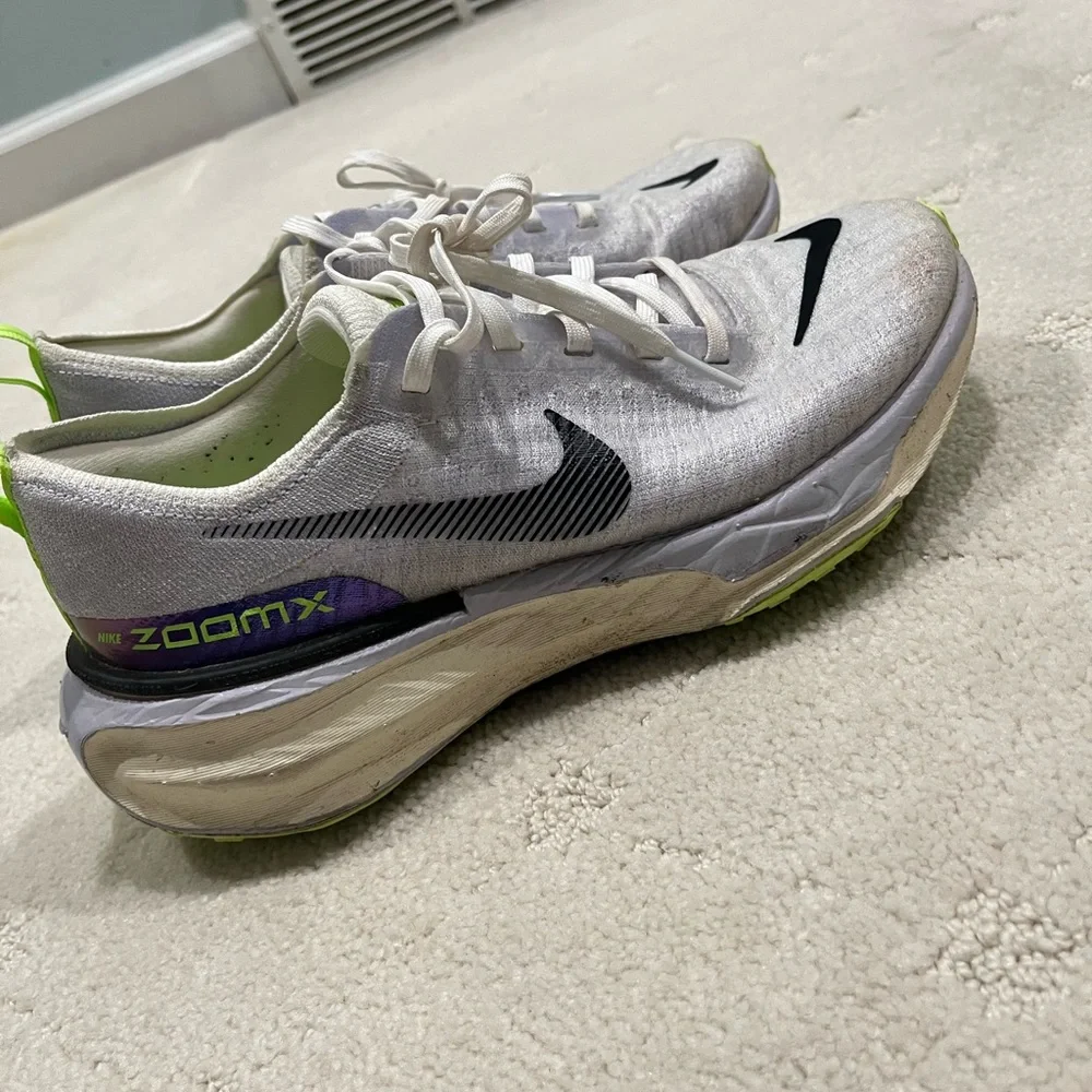 Nike ZoomX Invincible 3 Women's Sneakers - Picture 4 of 5